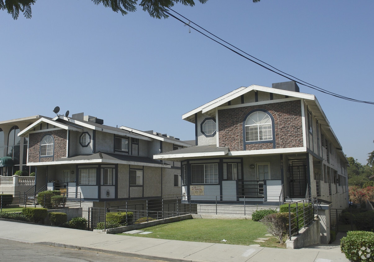 Building Photo - 361-363 S Arroyo Dr