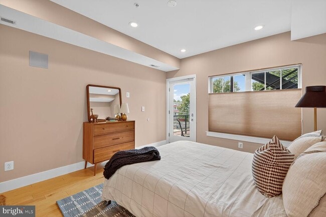 Foto del edificio - 816 Kennedy St NW