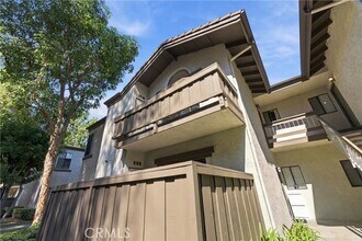 Building Photo - 22719 Lakeway Dr