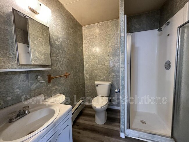 Building Photo - 6948 N 32nd St