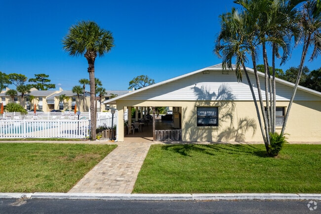 598 N Wickham Rd Melbourne, FL 32935 - Westwood Condominiums