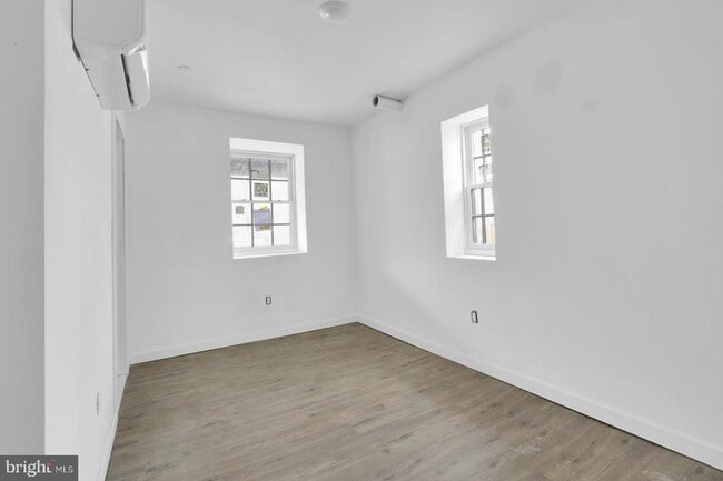 Building Photo - 7037 Ridge Ave