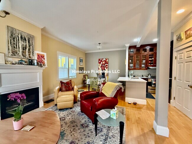 Foto del edificio - 381 Huron Ave
