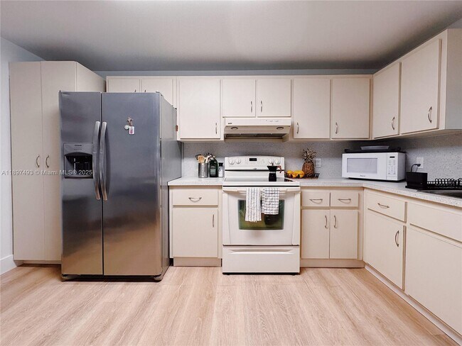 Foto del edificio - 3051 NW 14th St