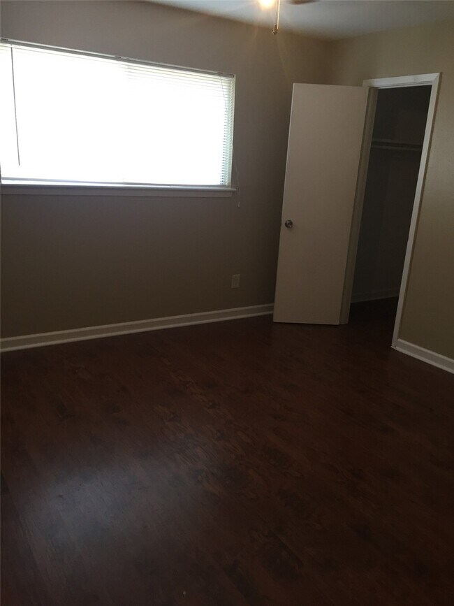 Foto del edificio - 526 Broad Ripple Dr