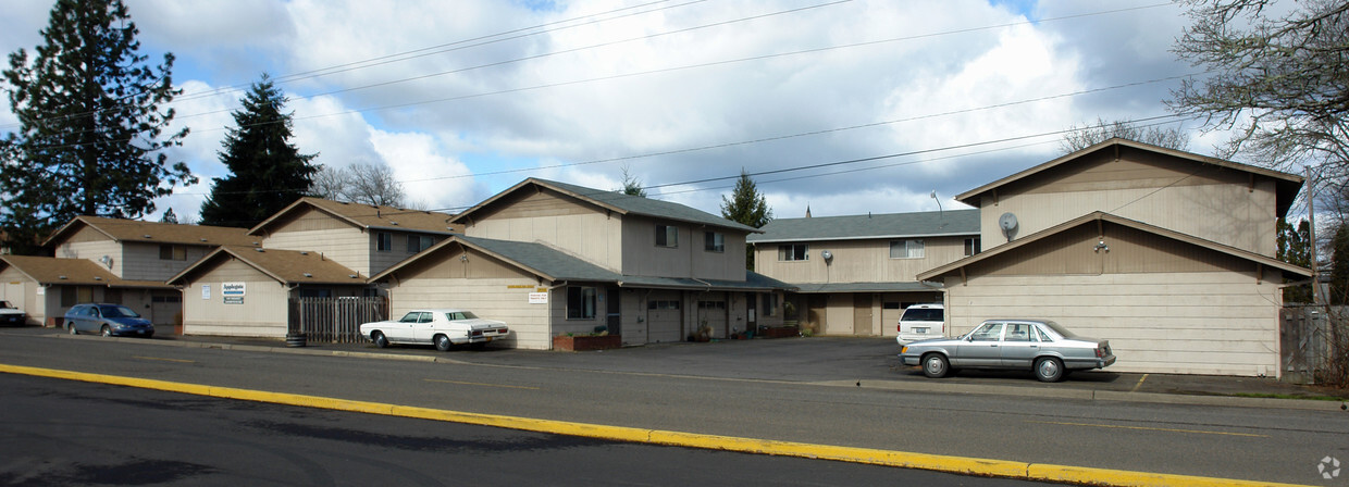 Building Photo - Applegate Apartments