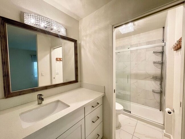 Building Photo - 1 Bedroom / 1 Bath Condo in Mission Valley...