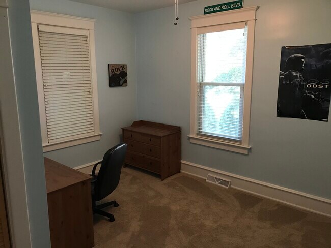 Building Photo - 120 Rutledge Ave