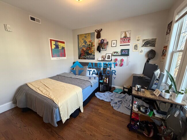 Foto del edificio - 275 Parker Hill Ave