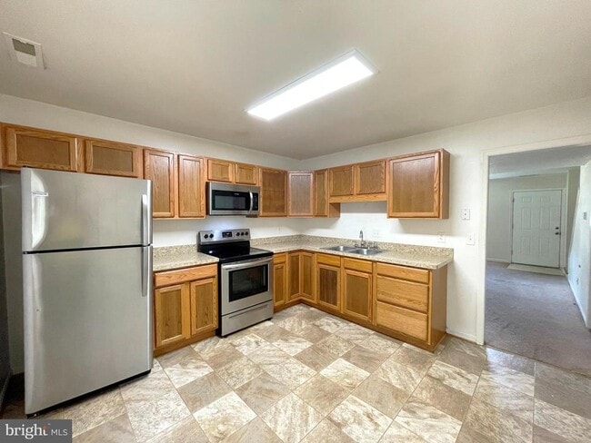 Building Photo - 22097 Spring Valley Dr