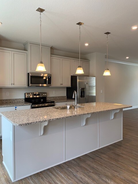 Building Photo - 1746 Defiance Dr