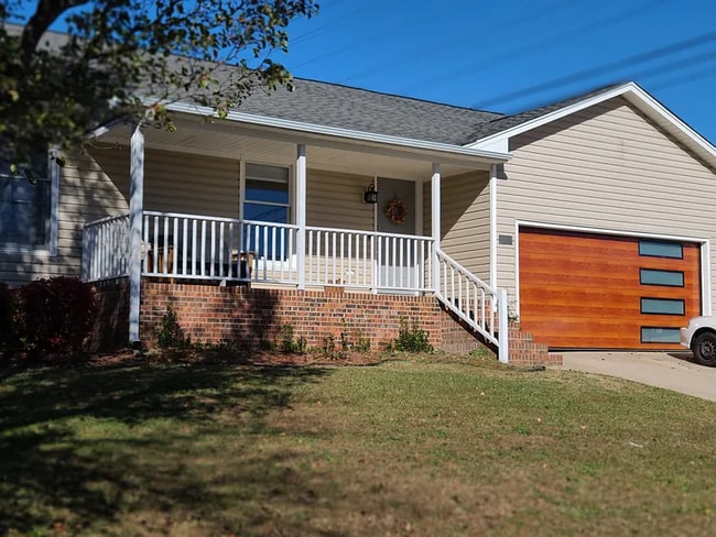 Building Photo - 4219 Chilton Way