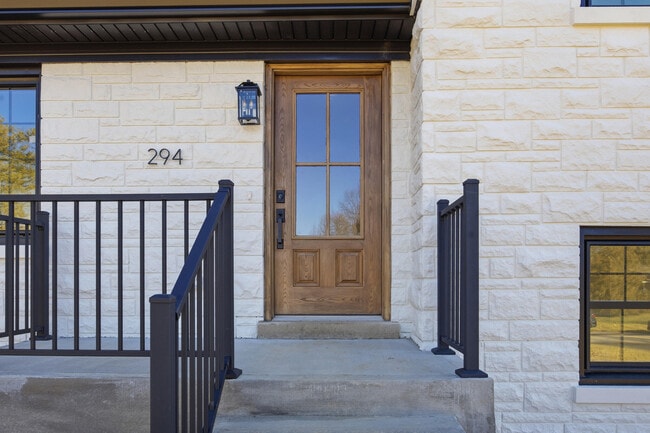 Building Photo - 294 Idle Hour Dr