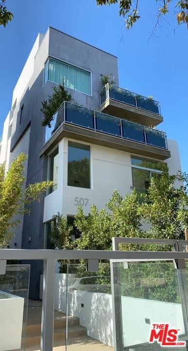 Building Photo - 507 N Orlando Ave