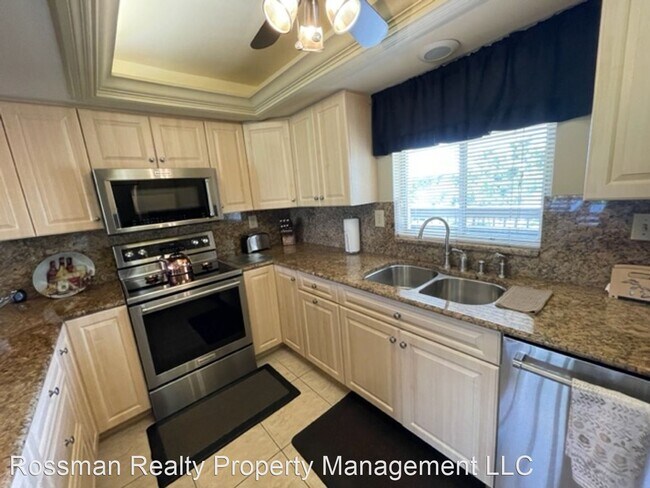 Foto del edificio - 2 br, 2 bath House - 4414 Spanker Ct #4B