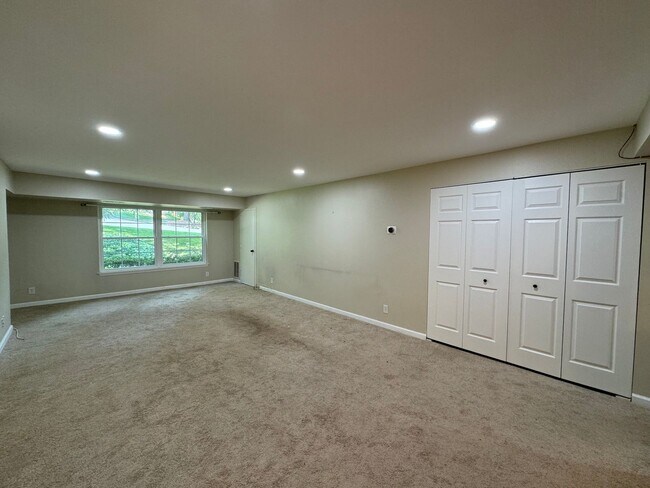 Foto del edificio - Spacious 2 Bed 2 Bath Condo In Vibrant The...