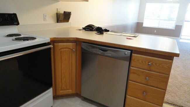 Kitchen - 142 E 1460 S