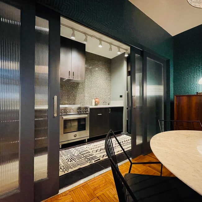 Building Photo - 5048 N Marine Dr