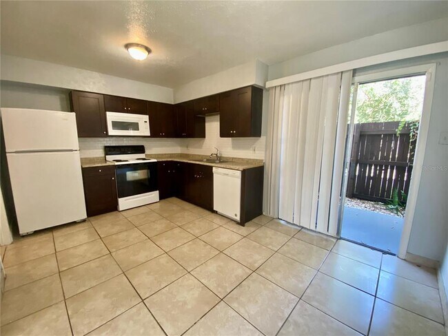Foto del edificio - 4003 Woodfern Dr