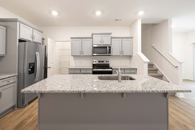 Foto del edificio - 3br 2.5 with 1 car garage Townhome community within Walking Distance to Downtown Albemarle