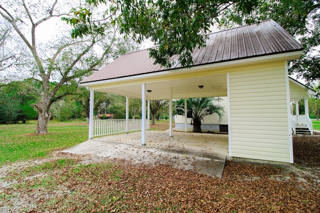Building Photo - 8681 Clito Rd
