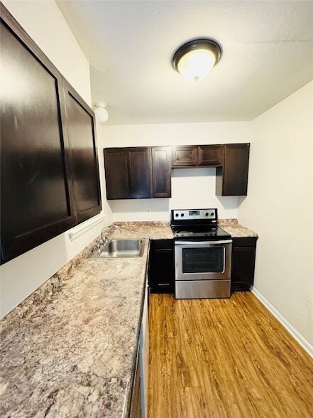 Building Photo - 2629 Blyth Dr