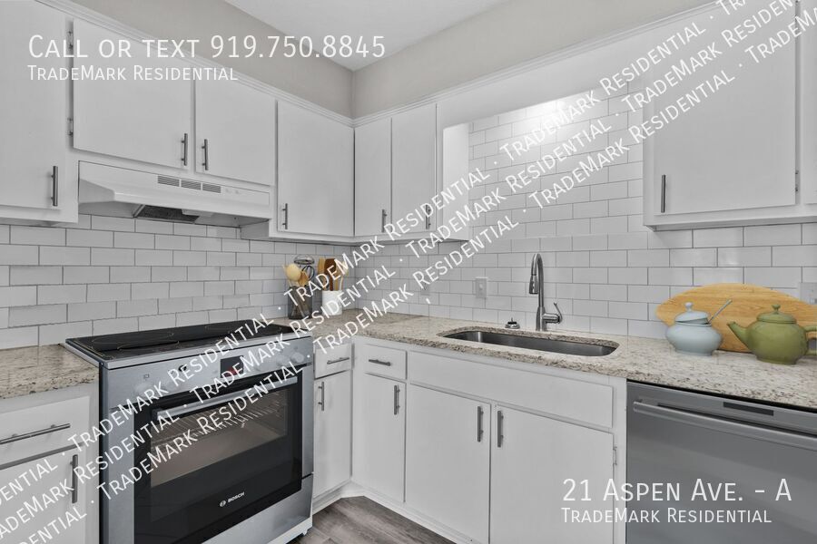 Foto principal - Newly Renovated 2 Bedroom, 1 Bathroom Duplex