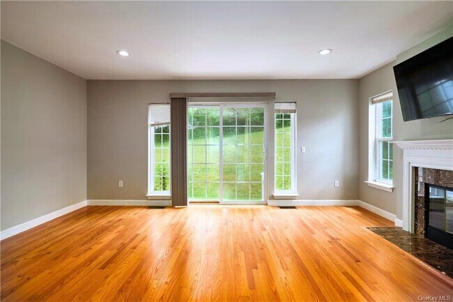 Building Photo - 2402 Rockledge Ct