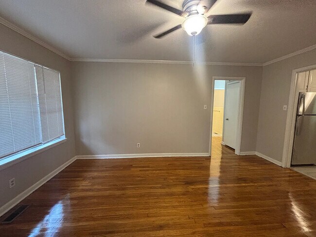 Building Photo - Duplex