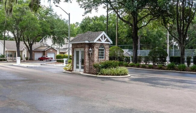 Foto del edificio - 4700 SW Archer Rd