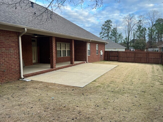Building Photo - Nice 4 Bedroom 2.5 Bath available in Tusca...