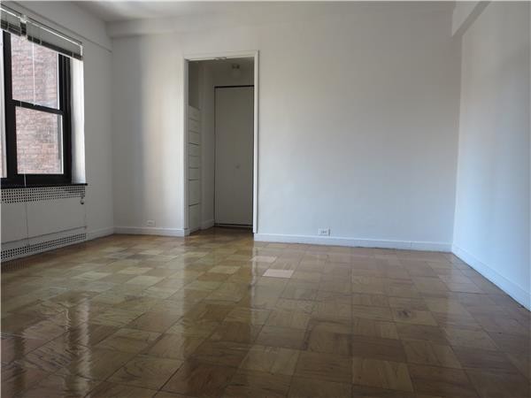 Primary Photo - 108 East 38th Street