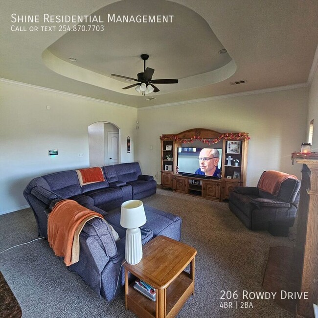 Foto del edificio - 206 Rowdy Dr