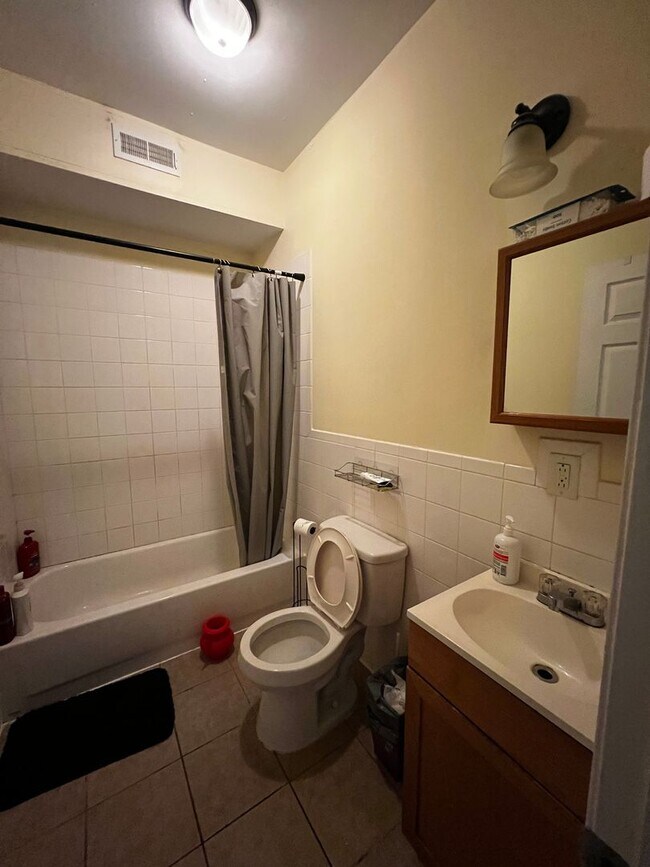 Foto del edificio - 676 N 33rd St