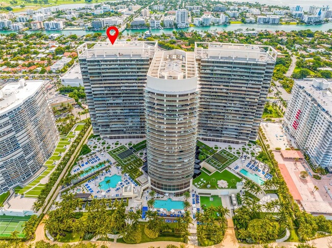 Foto del edificio - 9701 Collins Ave