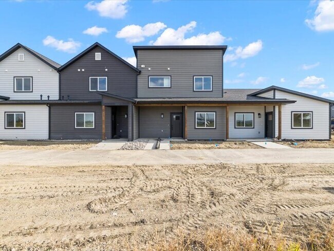 Trasero - Canyon Ridge Townhomes