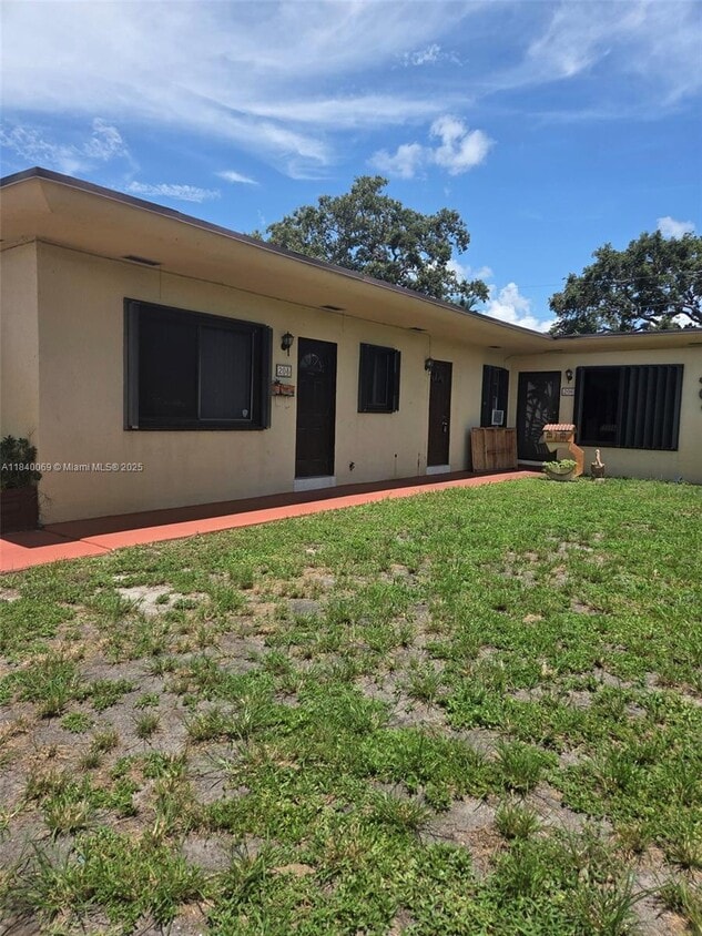 Foto principal - 206 SW 3rd St