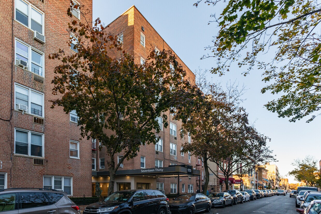 Foto principal - 1730 E 14th St