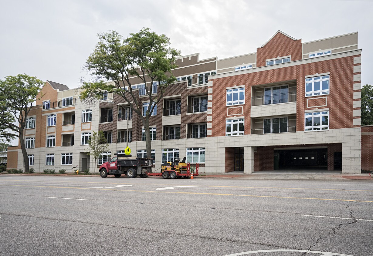 Foto principal - 1202 Waukegan Rd