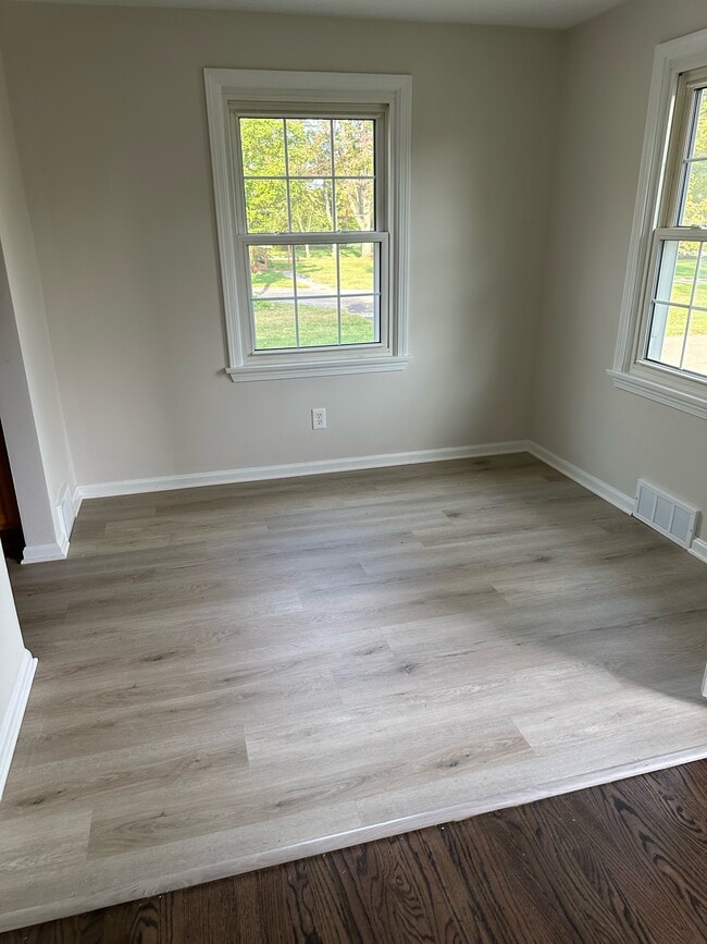 Dormitorio 2 - 38522 Rogers Rd