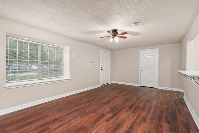 Foto del edificio - 4118 Scenic Dr