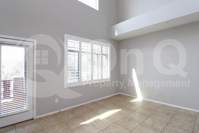 Foto del edificio - 900 S 94th St