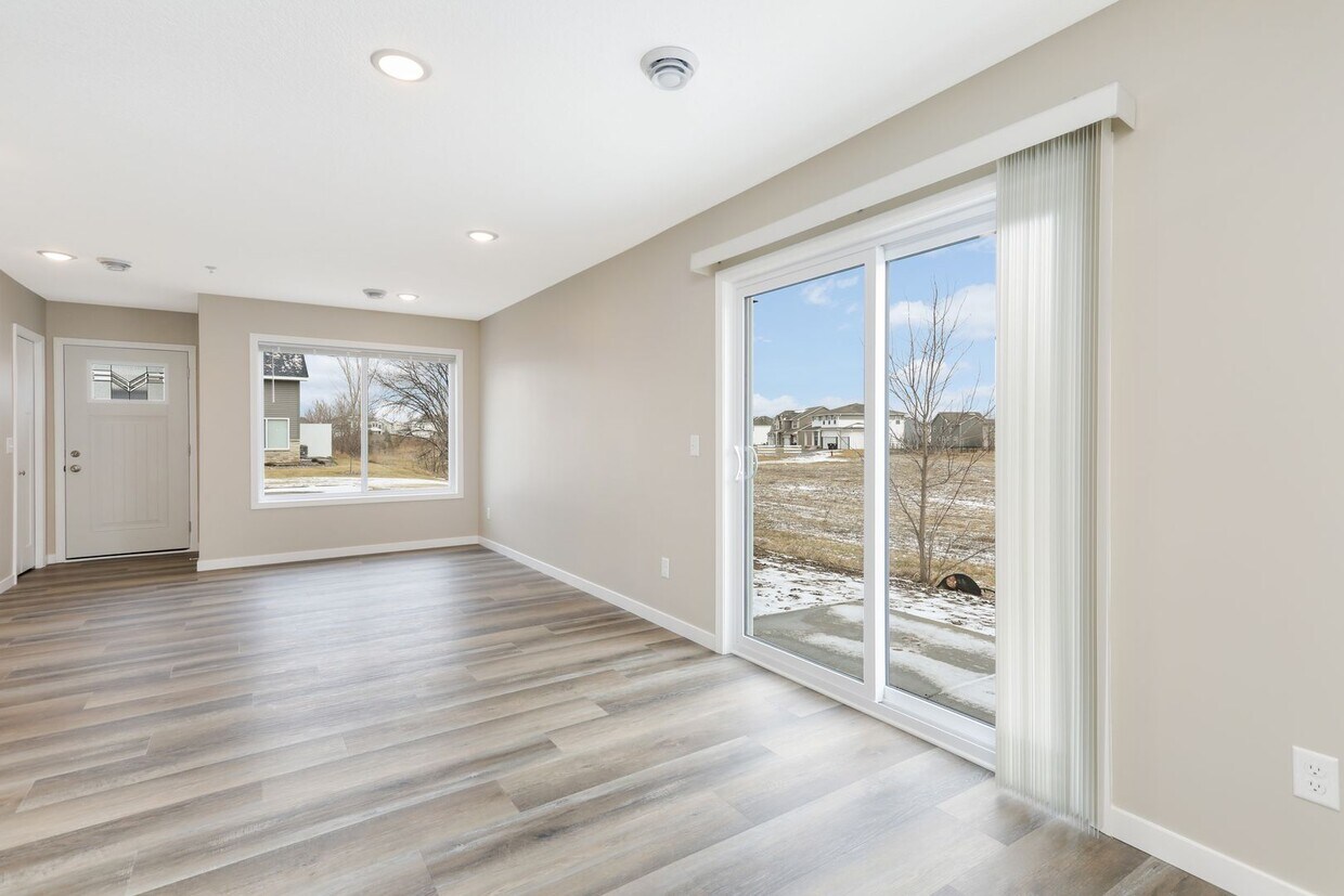 Foto del edificio - Like New Townhome for RENT 3bd 3ba 2car garage