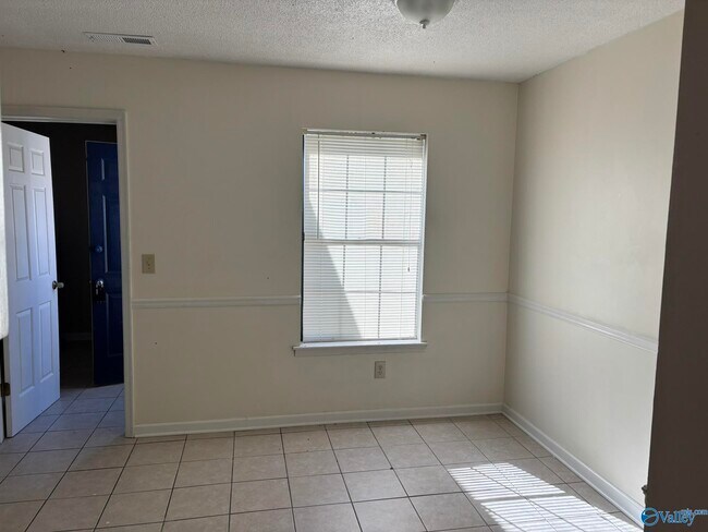 Foto del edificio - 2607 Wynterhall Rd SE