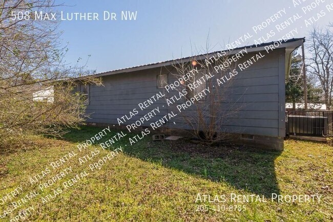 Foto del edificio - 508 Max Luther Dr NW