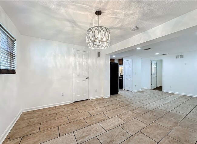 Foto del edificio - 2842 Lucoma Dr