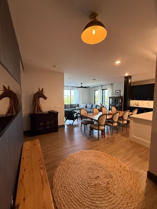 Building Photo - 100 Quartz Knl