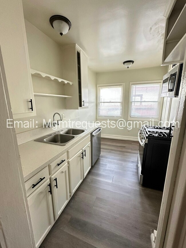 Foto del edificio - 7940 Milton Ave