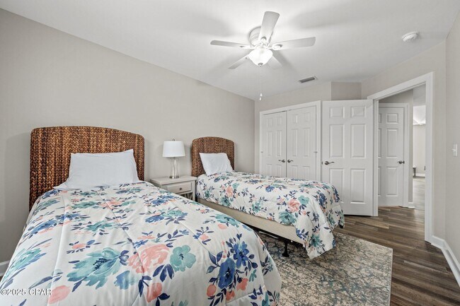 Foto del edificio - 1709 Hickory Ave