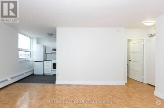 Building Photo - 485-1485 Huron St